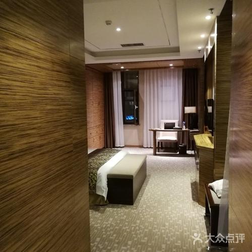 飞翔铂金大酒店