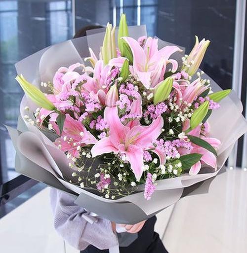 妈妈生日送什么花?除了康乃馨还有这两种