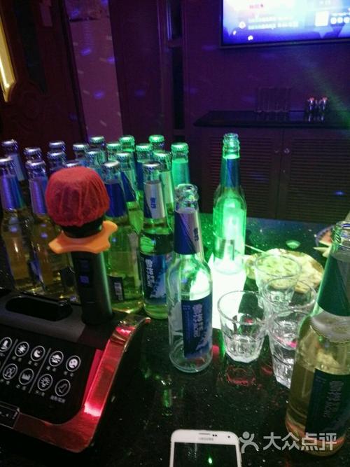 一格.滚石ktv图片 - 第13张