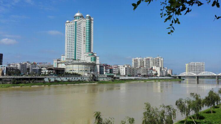 化州地标一一星河国际假日酒店