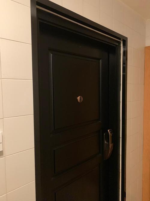 报价          更换黑色不锈钢门框