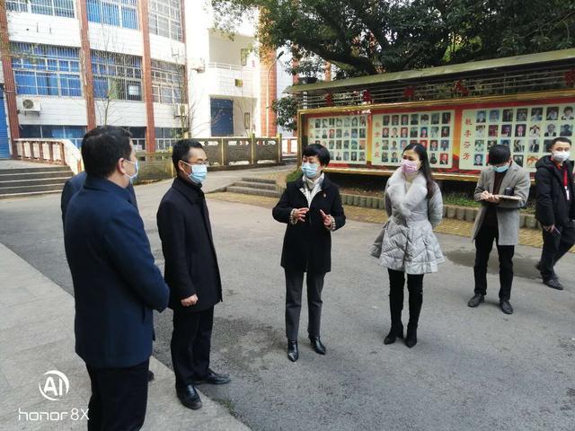 渠县县委书记苟小莉督查指导渠县中学防疫工作
