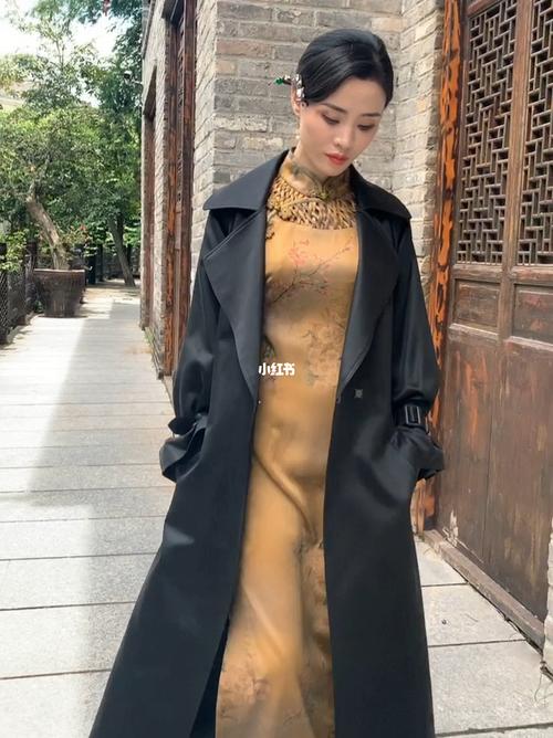 重磅香云纱风衣外套_旗袍_风衣外套_香云纱_ootd_旗袍