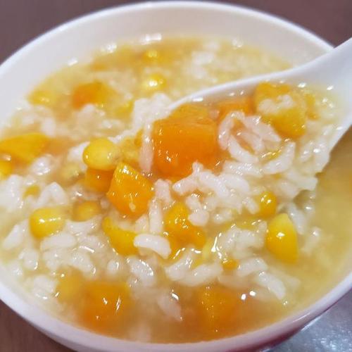 红薯玉米粥,热乎乎的养生粥,冬天不错的选择