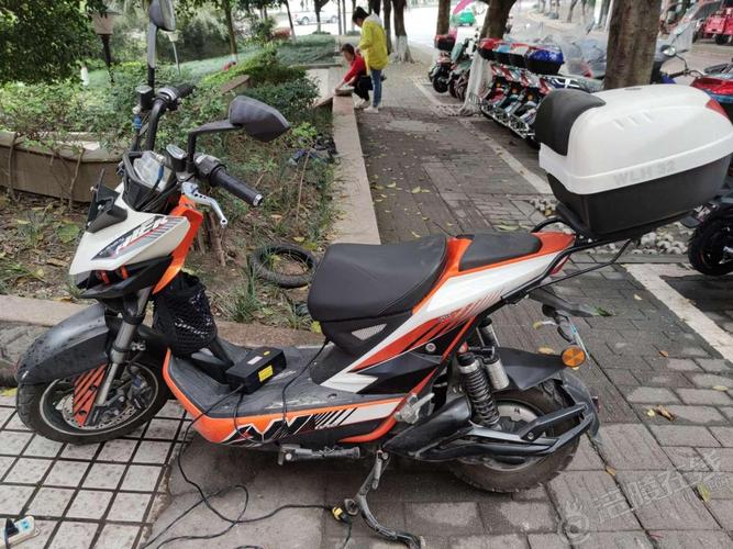 艾玛极客电动车