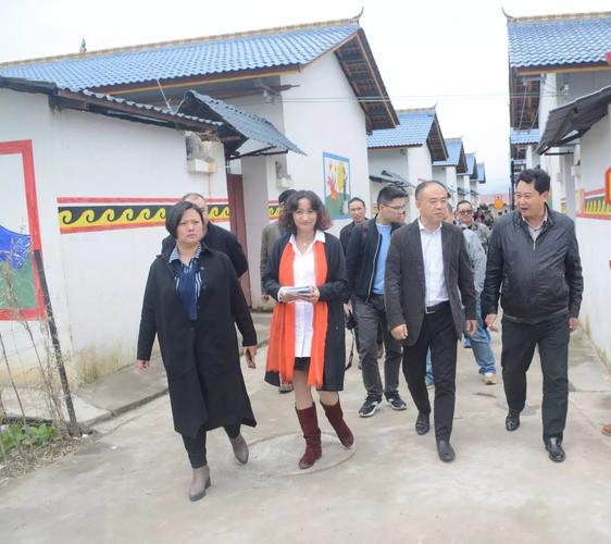 【要闻】省烟草专卖局调研组赴越西调研扶贫工作