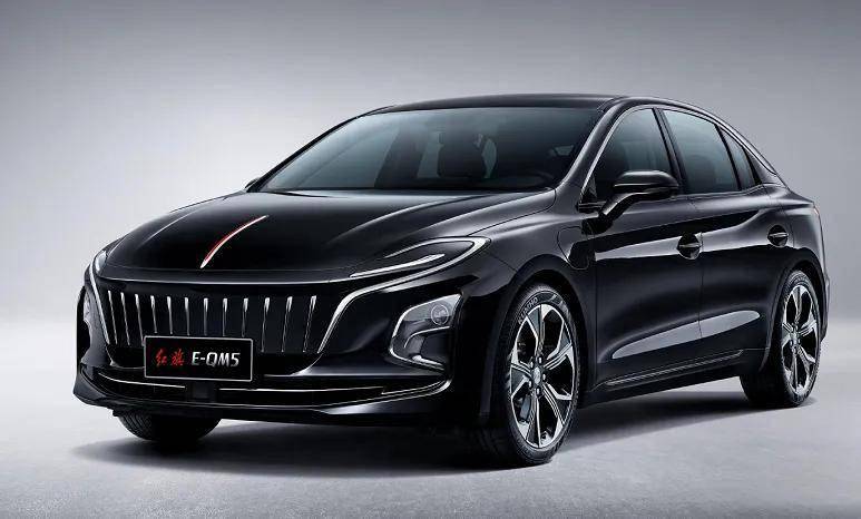 红旗再次推出了一款全新的新能源纯电动汽车,命名为eqm5,定位中型轿车
