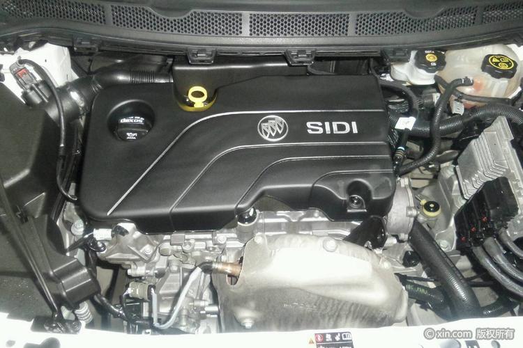 别克威朗三厢发动机特写