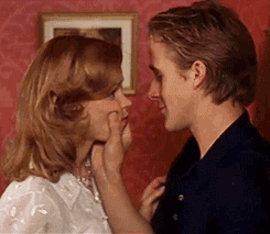 朋友圈最治愈照片:别人都怕你,但我要吻你.