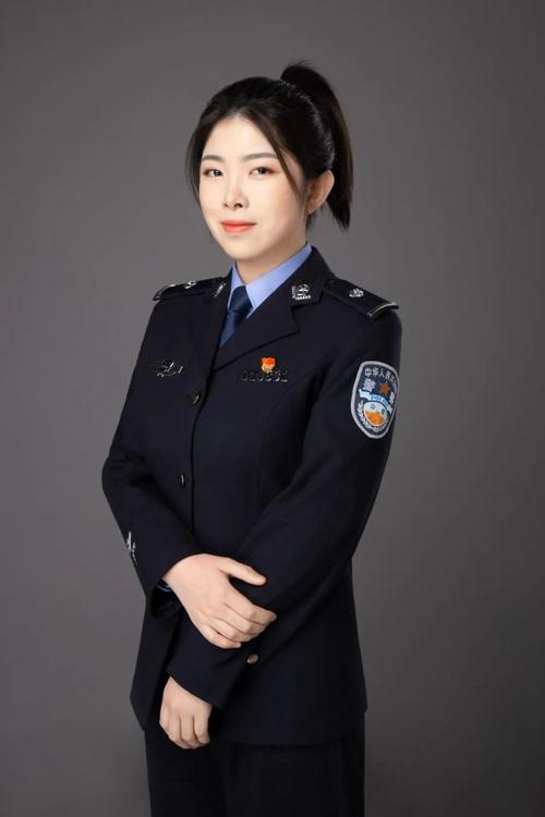 致敬最美的"警花"
