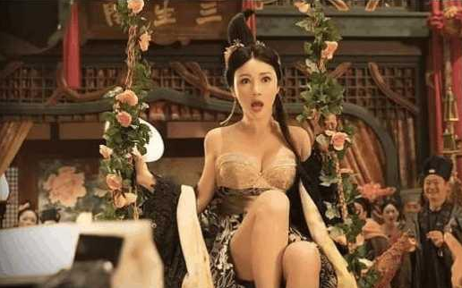 你觉得娱乐圈这么好混吗?看看柳岩这几年出演的电影角色你就知道
