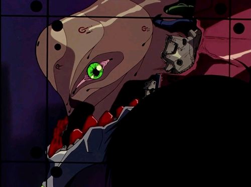 初号机头部装甲内部