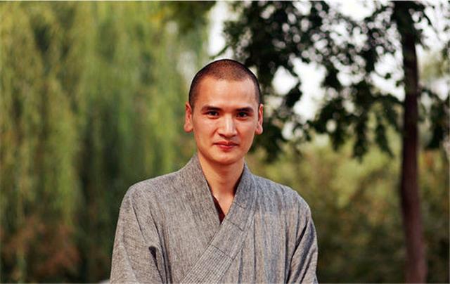 "最帅和尚"释明心:为一首歌遁入空门,却因长相清秀被