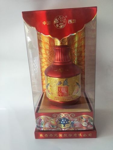 西风五星百年窖酿52P0ml ,是宴会用酒,招待客人的首选