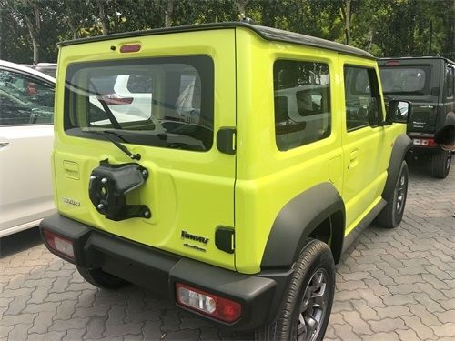 北京综合 降价 正文   新款吉姆尼带有高低速两种模式的分时四驱系统