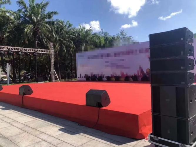 张启东:舞台音响设备多少钱一套?