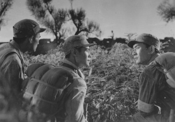  p>《红日》是由上海电影制片厂 i>(天马电影制片厂) /i> 拍摄的战争