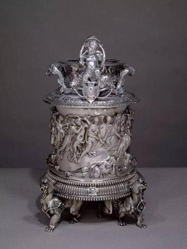 "醉饮之梦"冰桶 约1844年 巴黎卢浮宫博物馆藏品