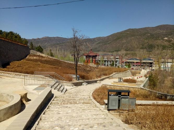 2018-4-15昌赤路小庄科,营城,新庄堡村赏杏花,延庆
