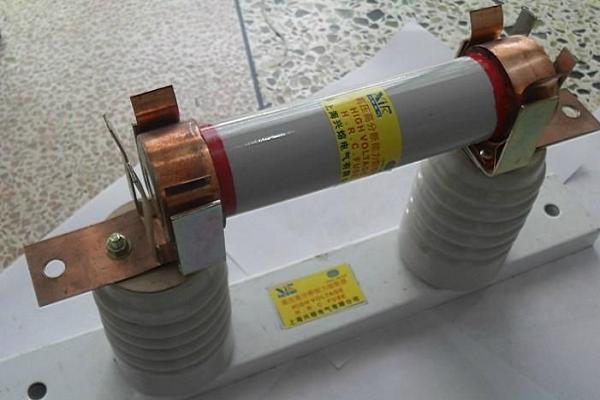 rn1和rn2型熔断器区别
