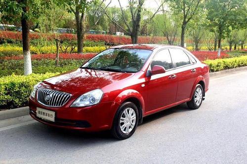 【南京】2015年10月 别克 凯越 1.5l 手动尊享型 红色