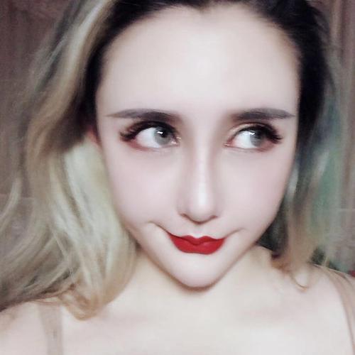 说句不自恋的话,这样的眼睛不知道会有多少女孩子羡慕.