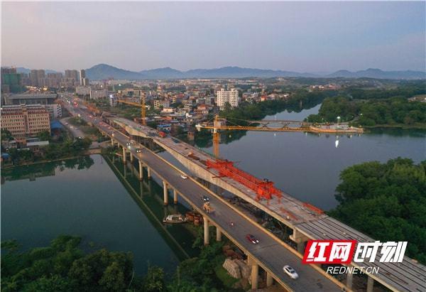 湖南道县桥梁建设忙组图