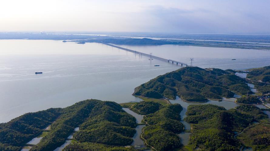 江西湖口:江湖两岸作画屏