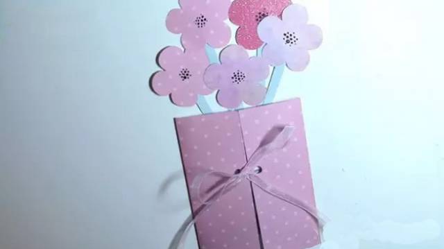 孩儿他爹带孩儿一起diy,最珍贵的妇女节礼物送给妈妈