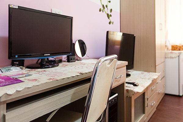 台中市民宿之爱恋逢甲温韾住宿-164木质电脑房房型介绍