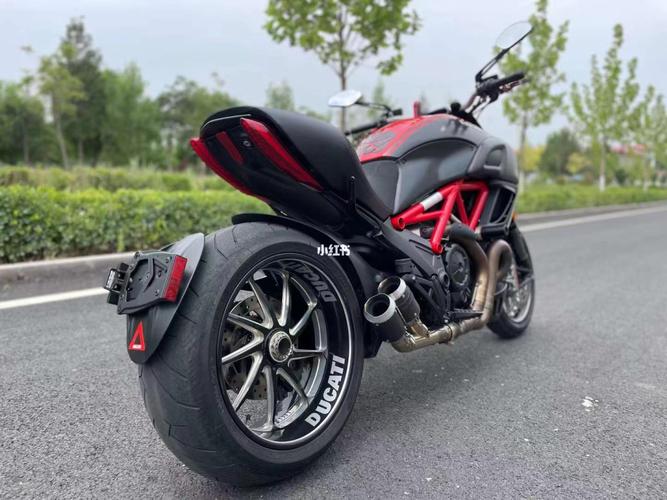 杜卡迪大魔鬼_摩托车_鲍鱼_汽车_摩托车