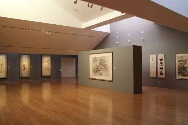 "百年守素——陈半丁书画作品展"在苏州博物馆启幕