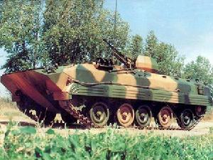 90式履带装甲车