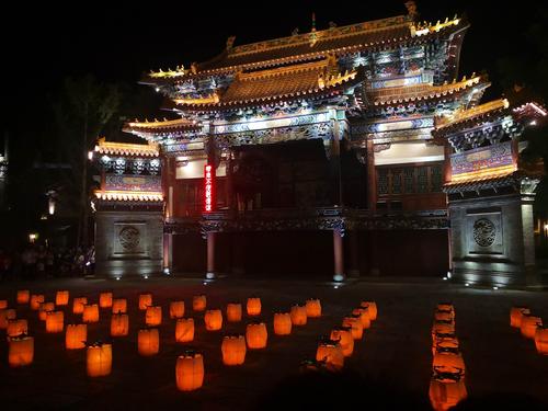 古北水镇水舞剧场音乐喷泉水舞灯光秀(续)