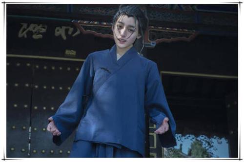 一人之下"真人化",宝儿姐让人心动,王也顶着黑眼圈走出来了