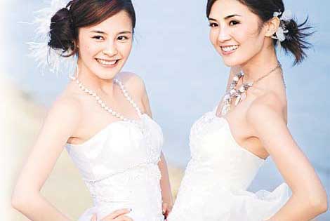 twins接拍首个婚纱广告 上山下海齐中暑