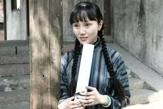 《美丽的大脚》这双大脚是张美丽老师的大脚