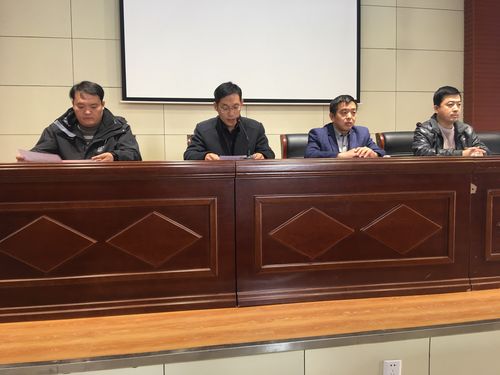 处主任王功生主持,副校长袁波,副主任董业斌,孙伟,政教处副主任李正伟