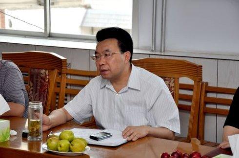 7月4日下午,区长和春军等来我局调研