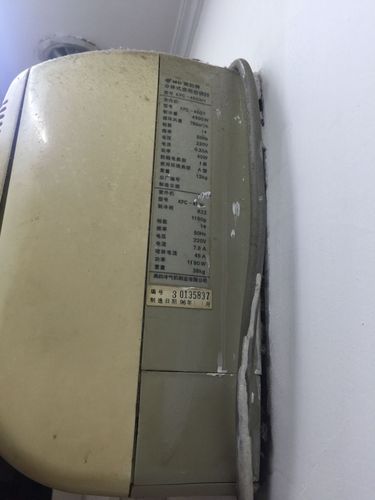 旧式美的空调手动开关在哪?96年产!