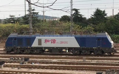 【中国铁路】hxd2b型电力机车单机起步