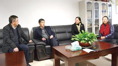 张欣吴学军慰问民建毕节市工委干部职工