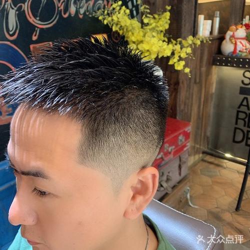 侨治发型(stars中大银泰店)图片