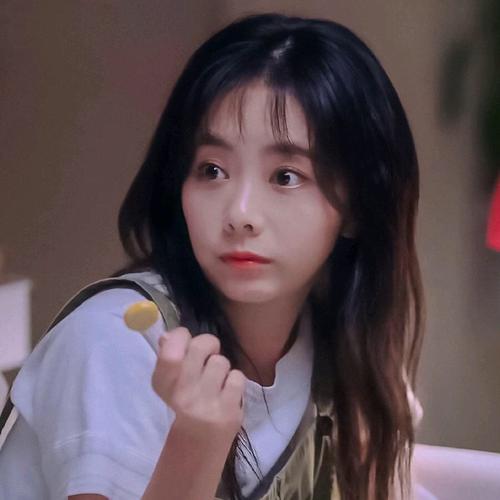 李尖尖 | 女生头像_壁纸_看剧_谭松韵以家人之名_影视