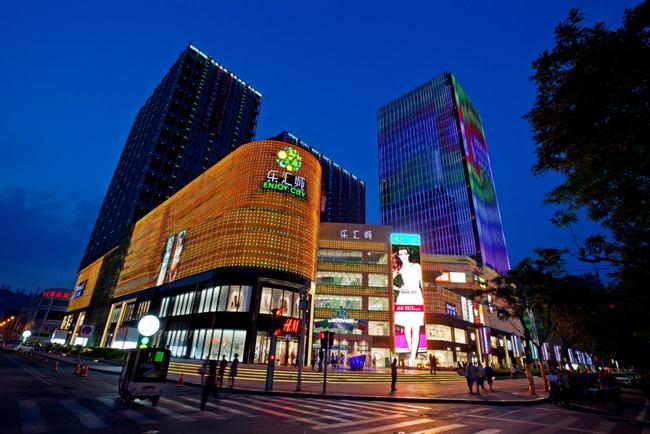15,东胜广场东胜广场位于石家庄市中山东路以南,翟营大街以东,谈固