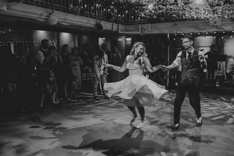 a vintage-inspired edinburgh wedding with swing dance & a cereal