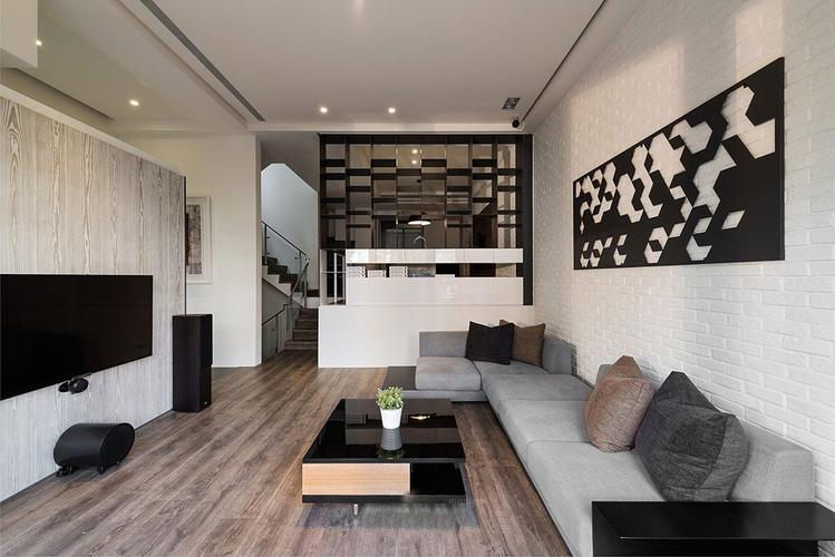 跃层现代风格客厅