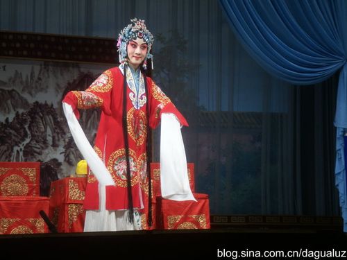 优秀青年京剧演员高红梅在《穆桂英大战洪州》扮演穆桂英--2(转)