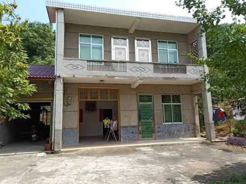 住了20几年的农村老房子,公婆还拿来做婚房,儿媳妇却欢喜得很