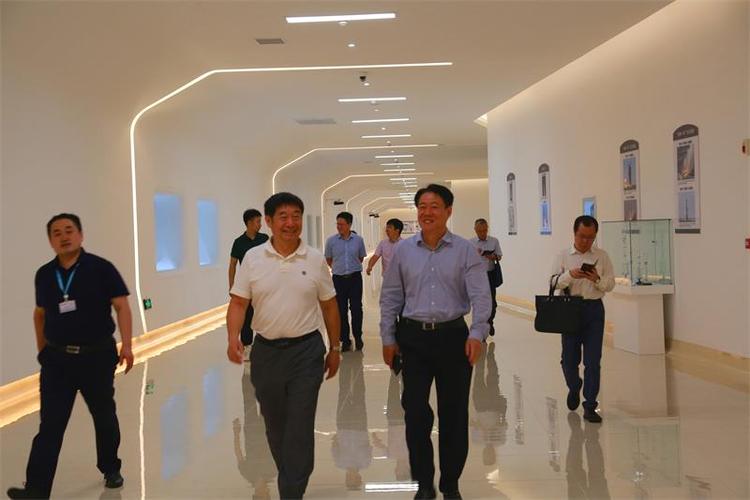 长春市委组织部副部长,市公务员局局长雷萦到公司调研